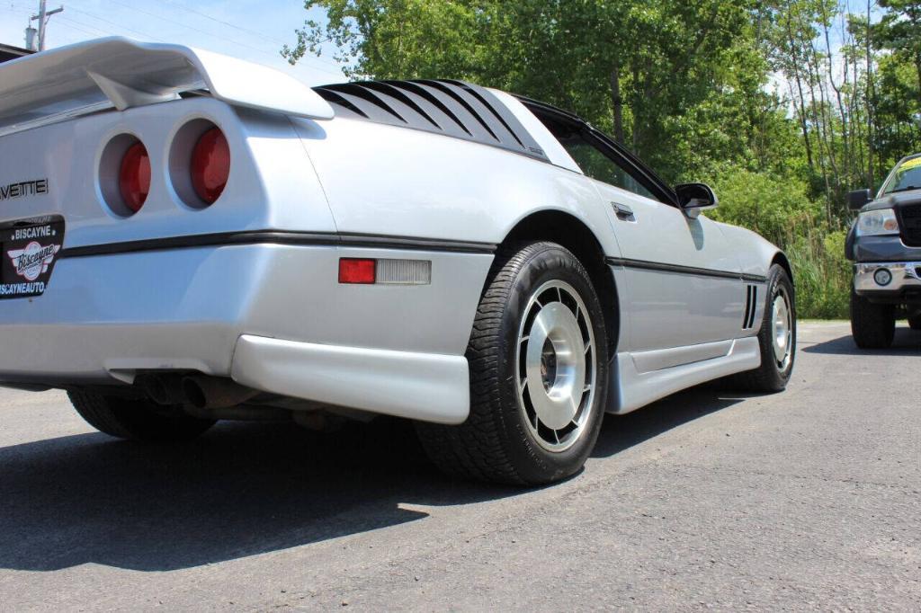 used 1985 Chevrolet Corvette car, priced at $12,995