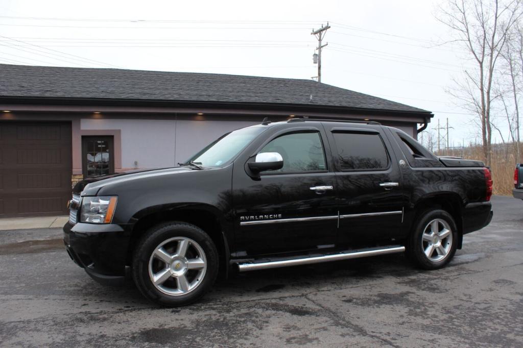 used 2013 Chevrolet Avalanche car, priced at $16,995
