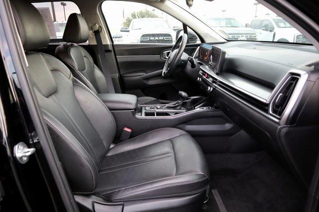 used 2024 Kia Sorento car, priced at $25,897