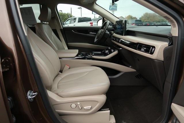 used 2022 Lincoln Nautilus car, priced at $28,999