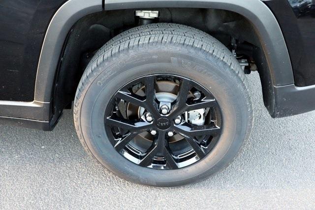 used 2024 Jeep Grand Cherokee car, priced at $34,986