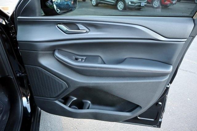 used 2024 Jeep Grand Cherokee car, priced at $34,986