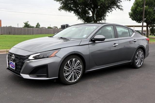 used 2023 Nissan Altima car, priced at $22,896
