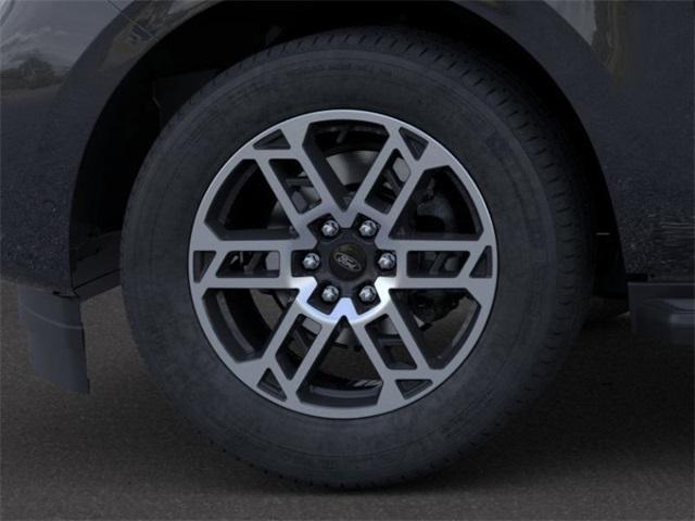 new 2025 Ford Expedition car, priced at $68,912