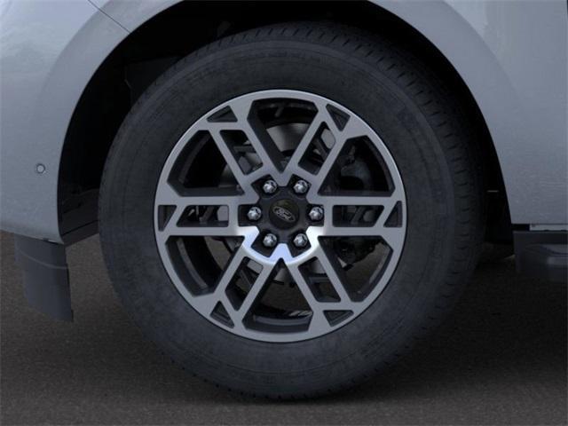 new 2025 Ford Expedition car, priced at $69,725