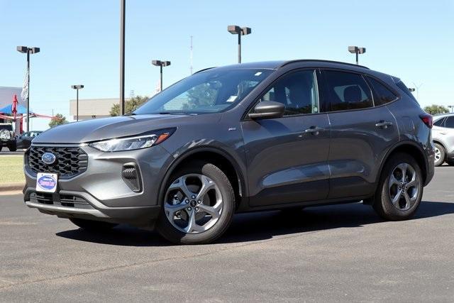 used 2025 Ford Escape car, priced at $25,151