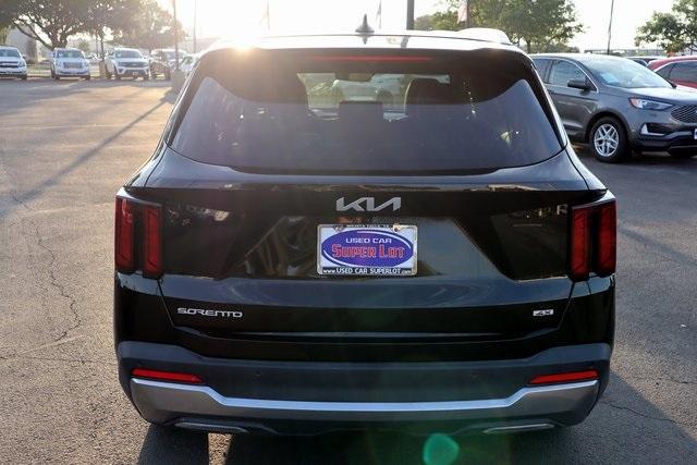 used 2024 Kia Sorento car, priced at $30,123