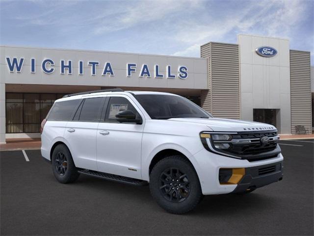 new 2025 Ford Expedition car, priced at $80,774