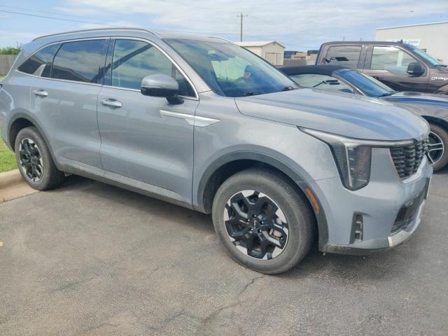 used 2024 Kia Sorento car, priced at $30,805