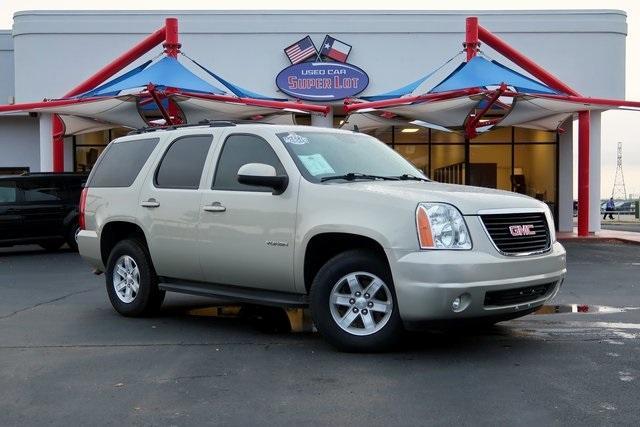 used 2014 GMC Yukon car, priced at $17,779