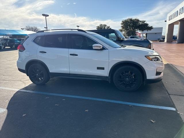 used 2017 Nissan Rogue car