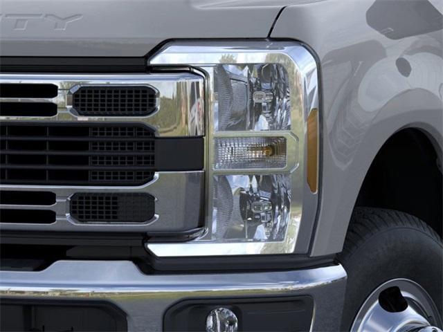 new 2025 Ford F-350 car, priced at $62,126