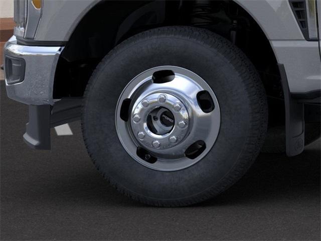 new 2025 Ford F-350 car, priced at $62,126