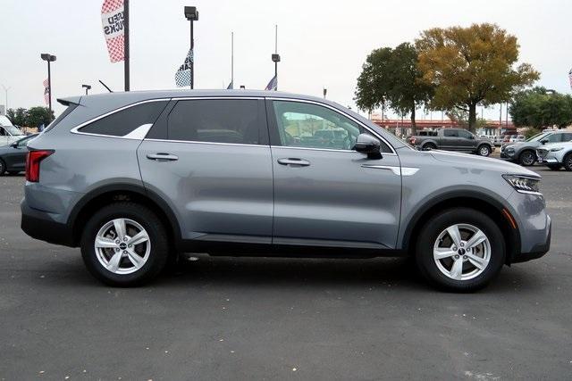 used 2023 Kia Sorento car, priced at $24,622