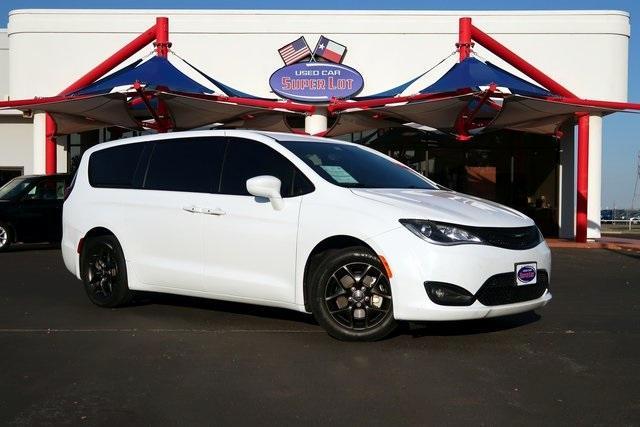 used 2020 Chrysler Pacifica car, priced at $20,962