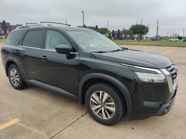 used 2022 Nissan Pathfinder car, priced at $26,887