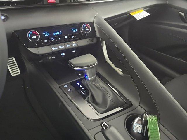 new 2025 Hyundai Elantra car, priced at $21,249