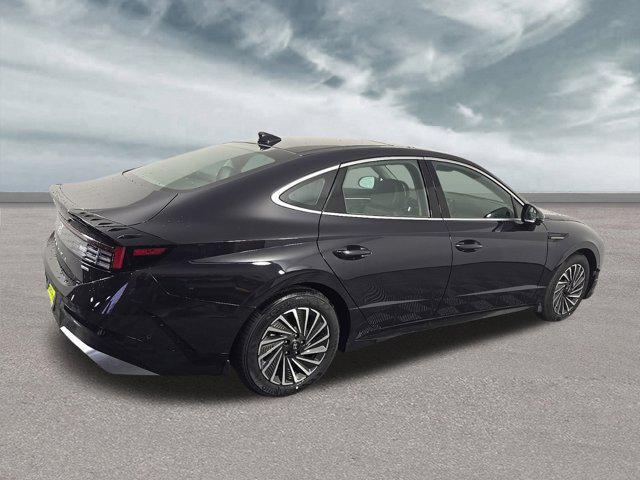 new 2025 Hyundai Sonata Hybrid car, priced at $37,953