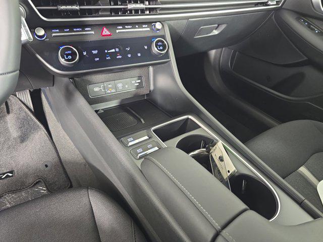 new 2025 Hyundai Sonata Hybrid car, priced at $32,662