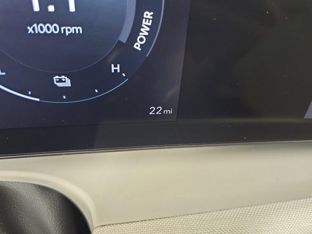 new 2025 Hyundai TUCSON Hybrid car, priced at $42,505