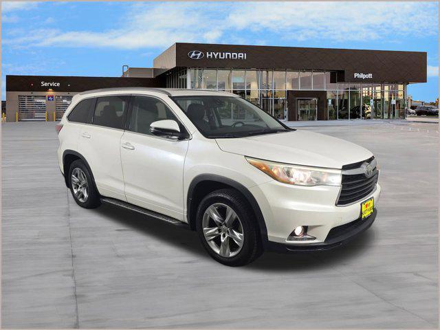 used 2015 Toyota Highlander car, priced at $14,999