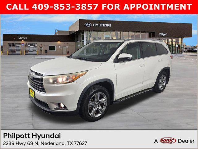 used 2015 Toyota Highlander car, priced at $14,999