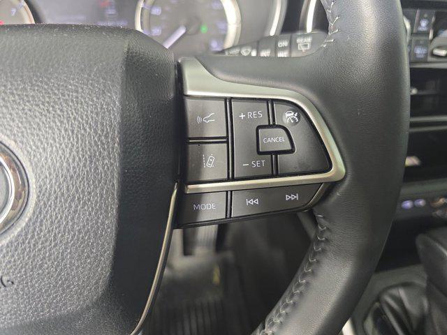 used 2023 Toyota Highlander car, priced at $36,999
