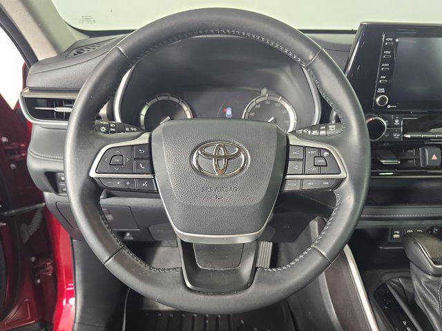 used 2022 Toyota Highlander car, priced at $36,998