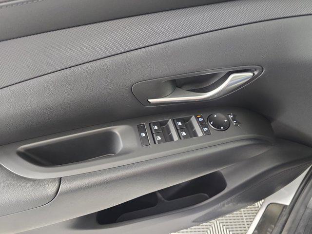 new 2025 Hyundai TUCSON Hybrid car, priced at $34,962