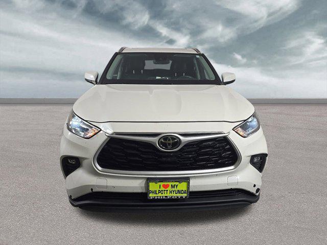 used 2021 Toyota Highlander car, priced at $28,987