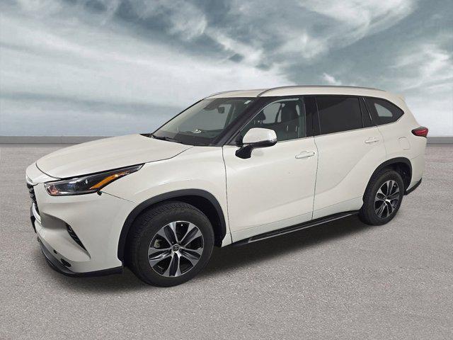 used 2021 Toyota Highlander car, priced at $28,987