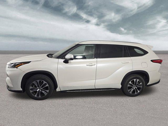 used 2021 Toyota Highlander car, priced at $28,987