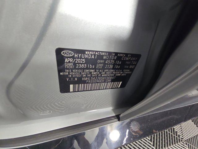 new 2025 Hyundai Sonata Hybrid car, priced at $38,321