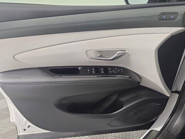 new 2025 Hyundai TUCSON Hybrid car, priced at $42,411