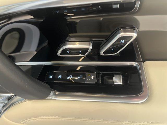 new 2025 Land Rover Range Rover car, priced at $159,600