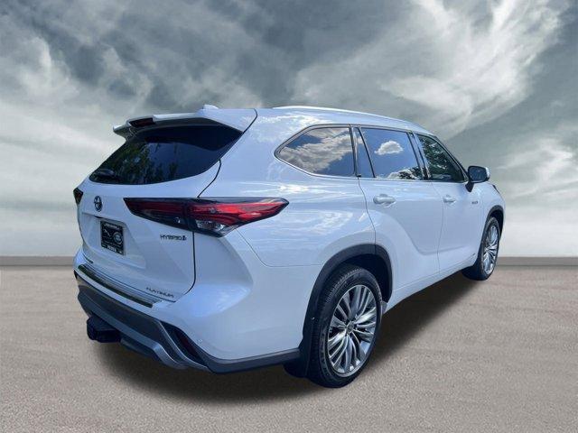 used 2021 Toyota Highlander Hybrid car, priced at $38,624