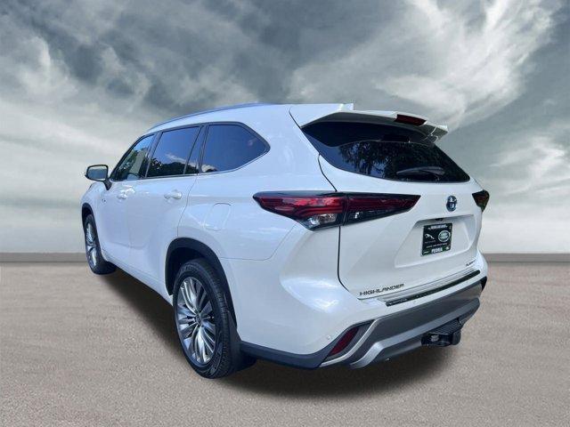 used 2021 Toyota Highlander Hybrid car, priced at $38,624