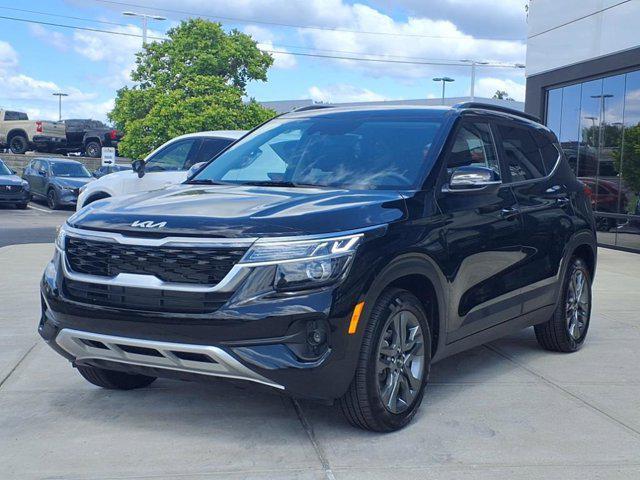 used 2023 Kia Seltos car, priced at $22,304