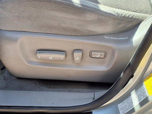 used 2003 Toyota Highlander car, priced at $6,500