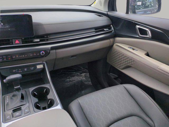 new 2025 Kia Carnival car, priced at $37,631