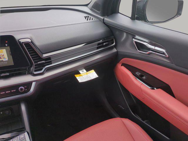 new 2025 Kia Sportage car, priced at $33,696