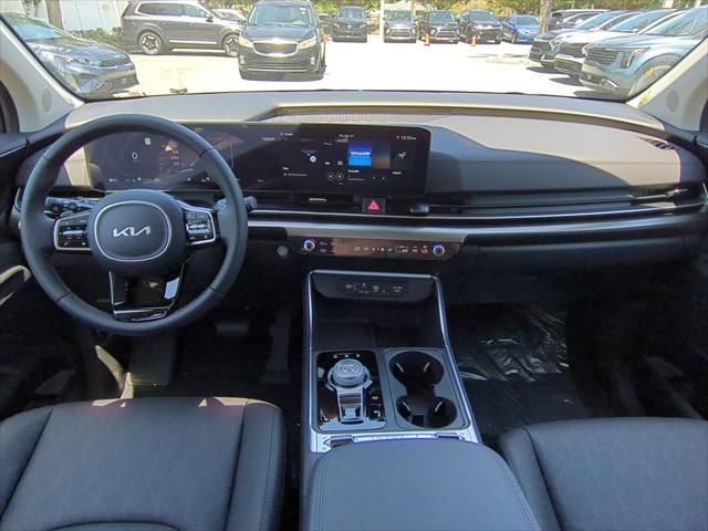new 2025 Kia Carnival Hybrid car, priced at $48,686