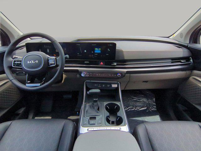 new 2025 Kia Carnival car, priced at $38,096