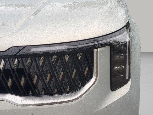new 2025 Kia Carnival car, priced at $39,699