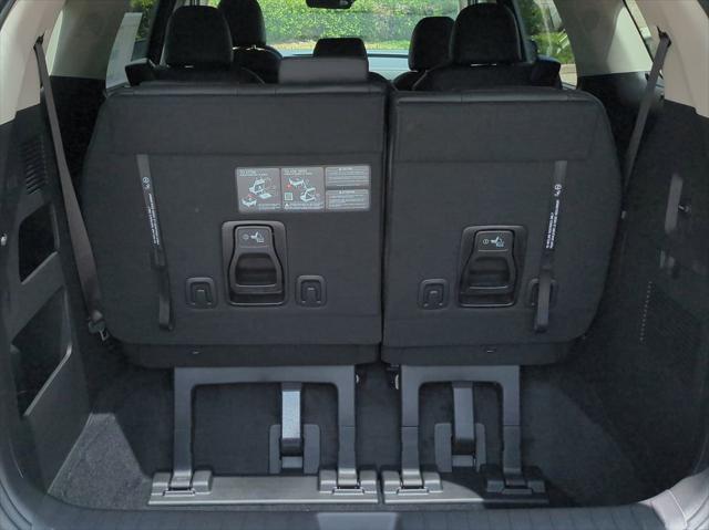 new 2025 Kia Carnival car, priced at $39,699
