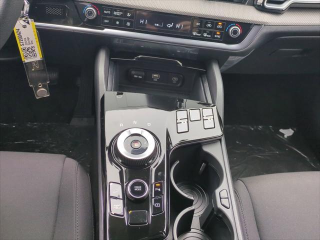 new 2025 Kia Sportage Hybrid car, priced at $28,984