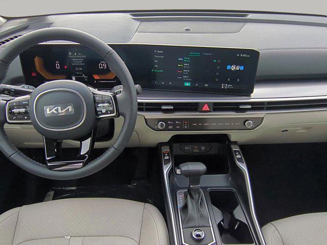 new 2025 Kia Sorento car, priced at $35,673