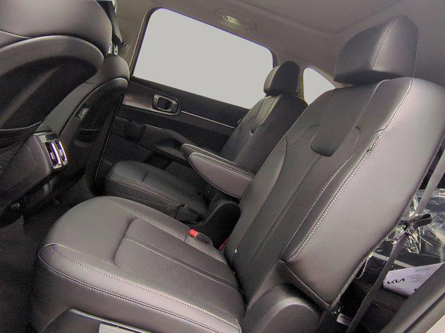 new 2025 Kia Sorento car, priced at $40,080