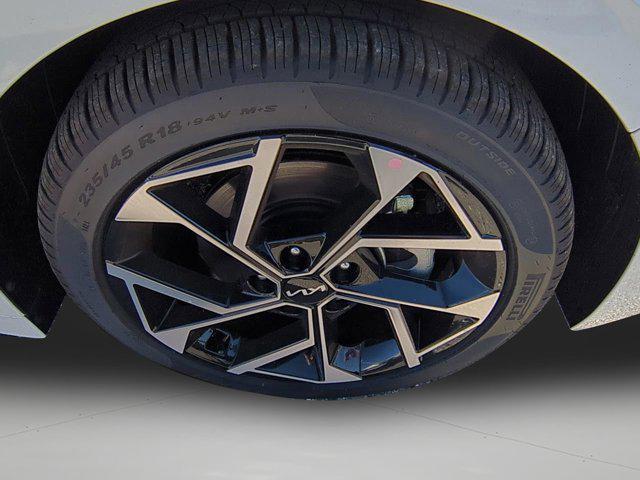 new 2025 Kia K5 car, priced at $33,029