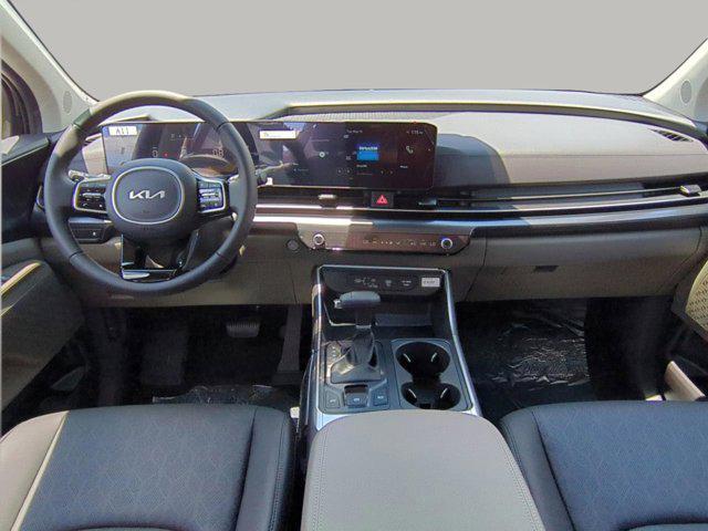 new 2025 Kia Carnival car, priced at $37,631